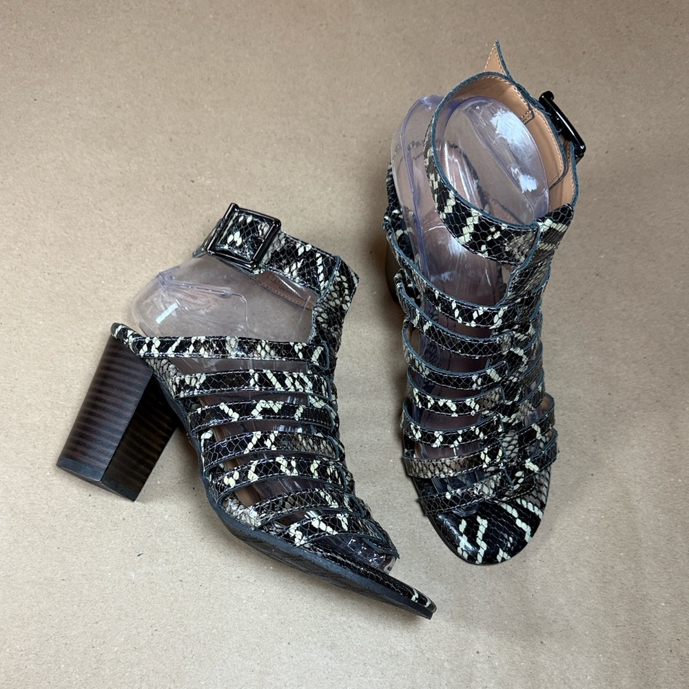 VIONIC Women’s Snake Print Strappy Chunky Heeled Sandals w/ Ankle Straps Size 7